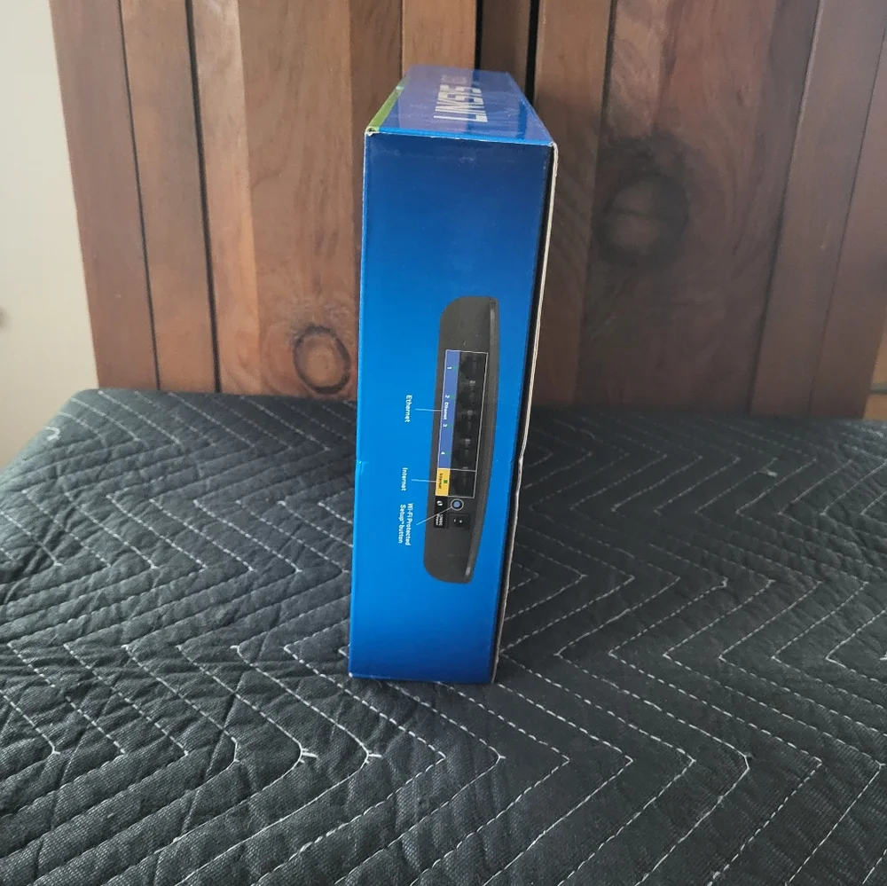 Linksys Router - Picture 9 of 11